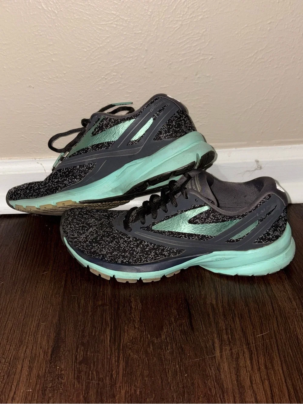 Brooks Launch 4 Womens Running Shoes